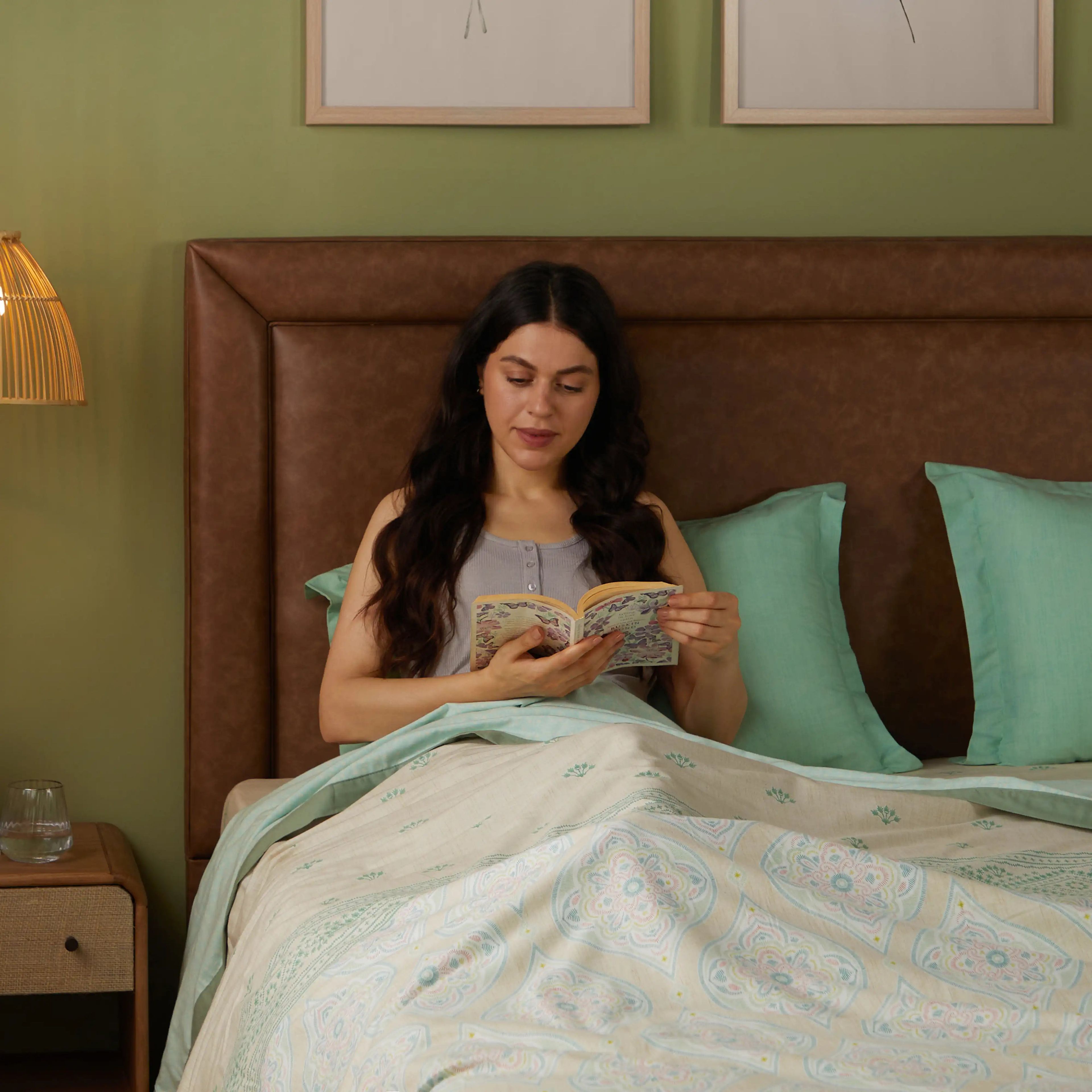 Chippa Lane | Contemporary Indian Print Design Coordinated Bedding Set | Set of Bedsheet & Dohar-Sage