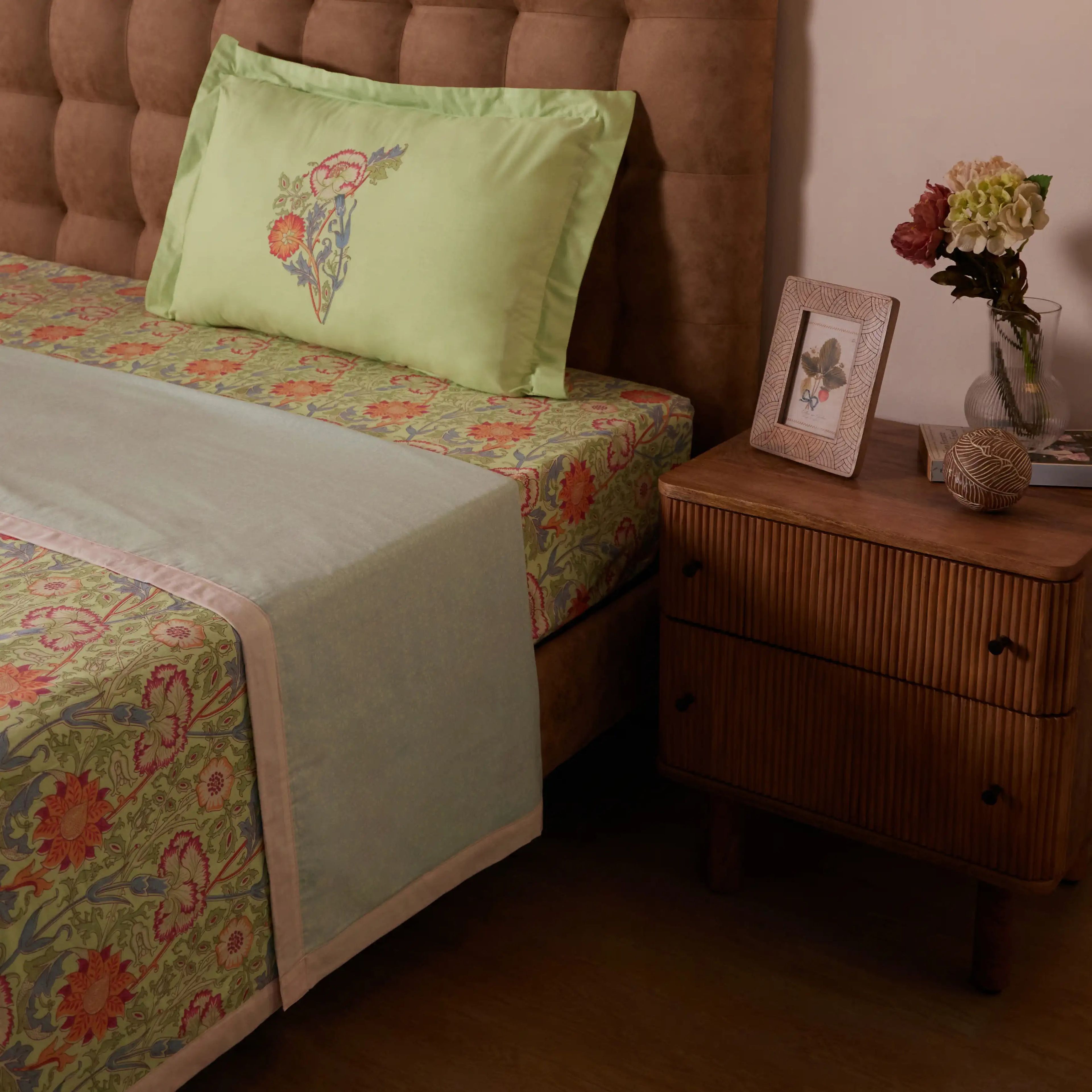 Chippa Lane | Contemporary Indian Print Design Reversible Dohar with Super Soft Flannel Layering-Green