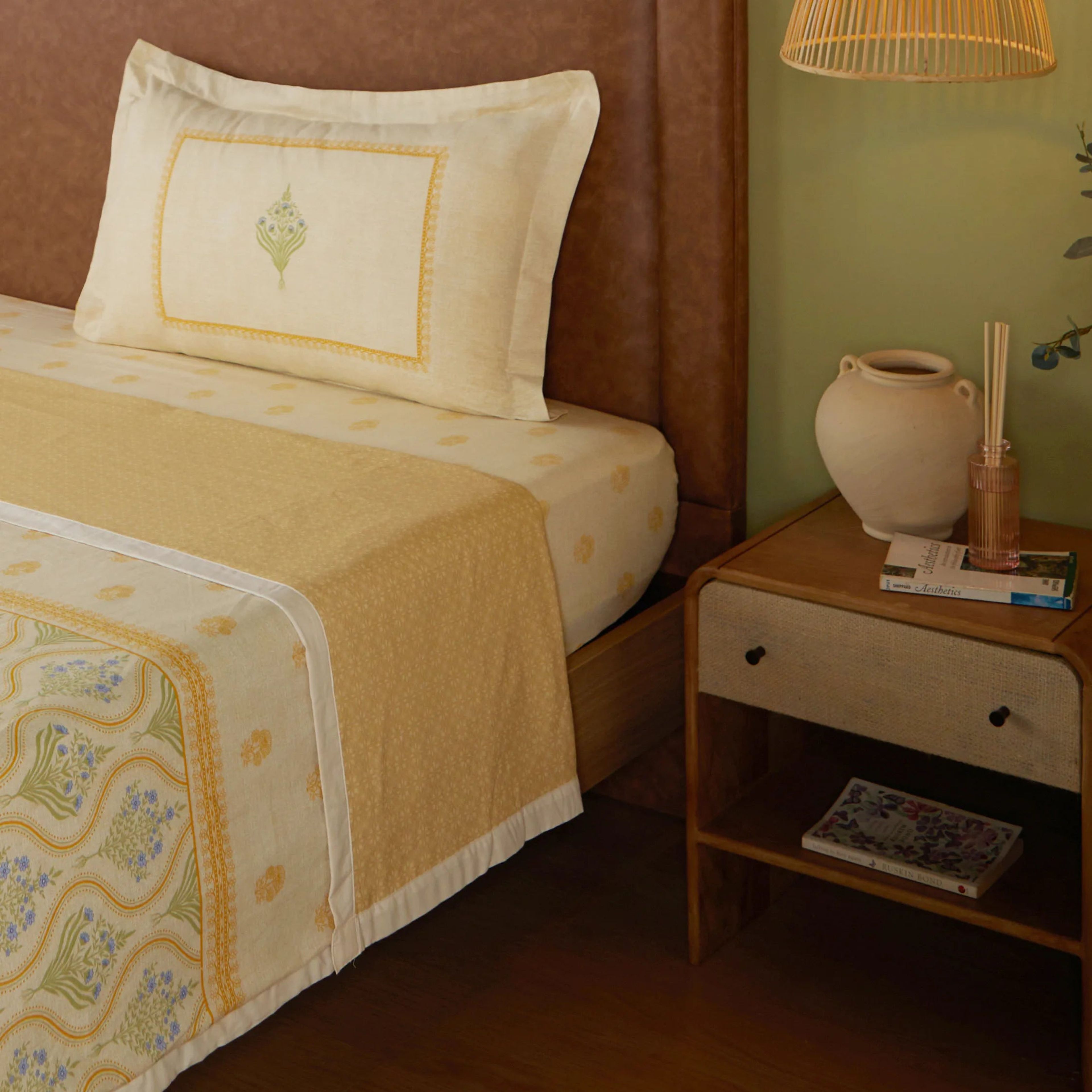 Chippa Lane | Contemporary Indian Print Design Reversible Dohar with Super Soft Flannel Layering-Mustard