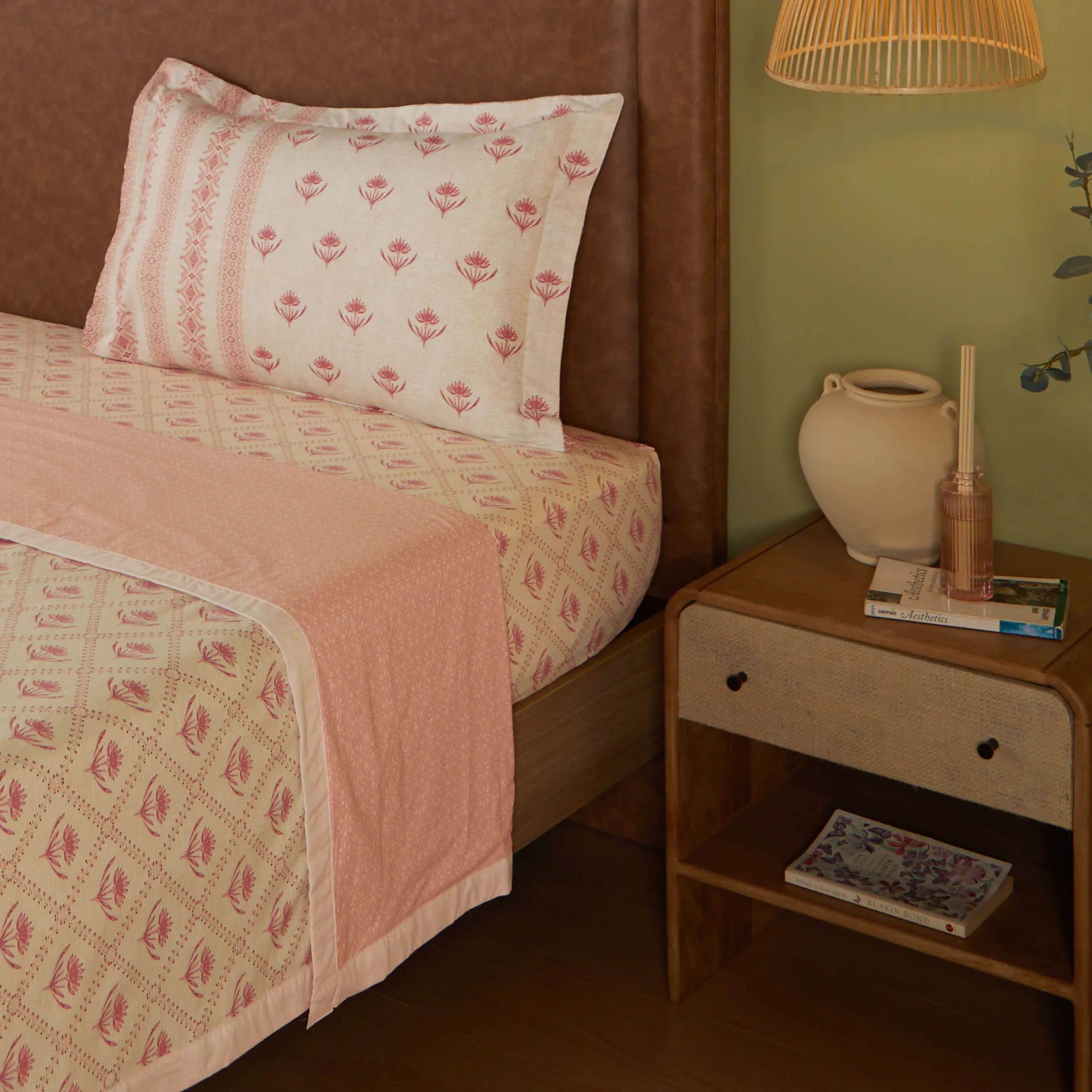 Chippa Lane | Contemporary Indian Print Design Reversible Dohar with Super Soft Flannel Layering-Red