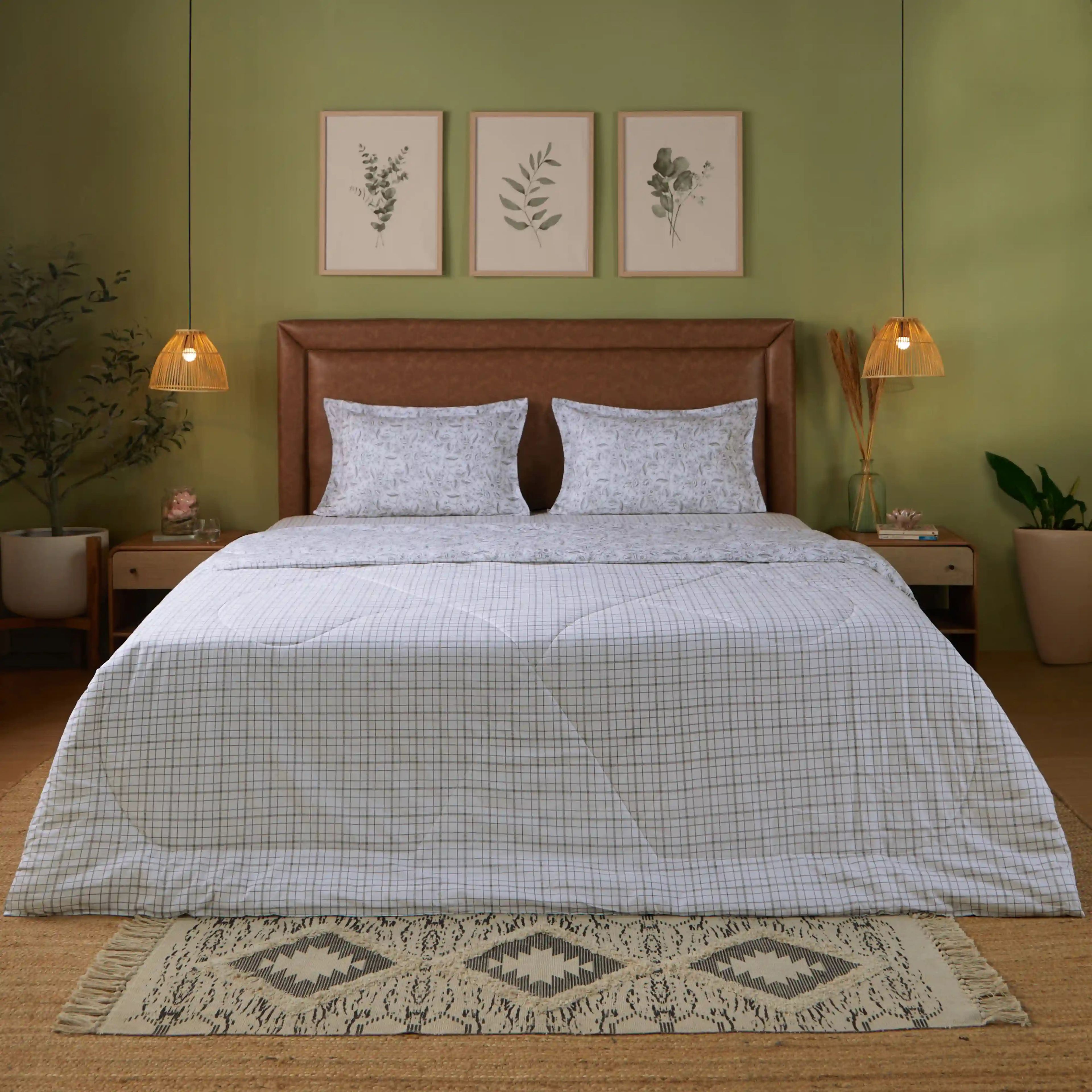 Mishella | Mix & Match Printed Coordinated Bedding Set | Set of Bedsheet & Comforter - Charcoal Checks