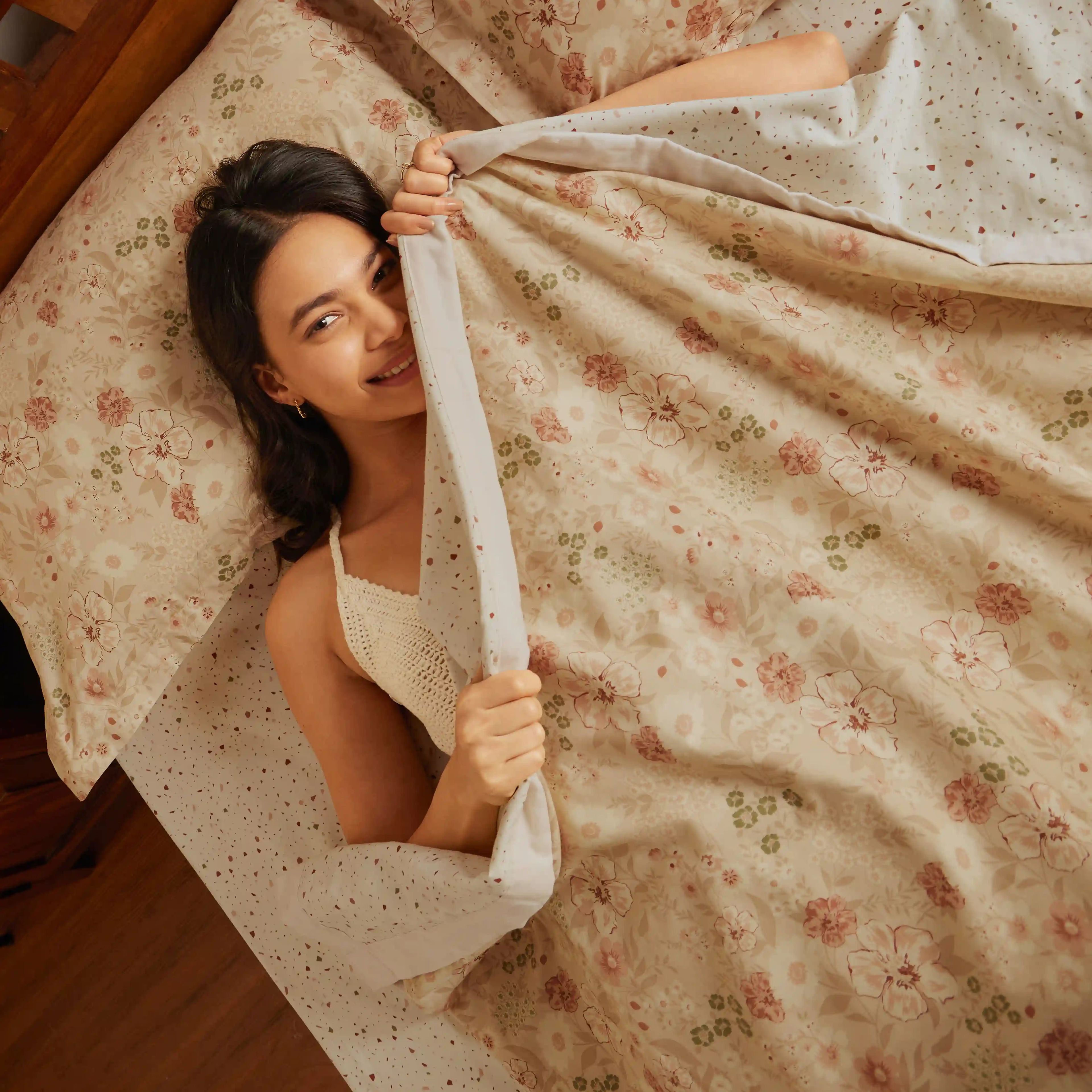 Mishella | Mix & Match Printed Coordinated Bedding Set | Set of Bedsheet & Dohars - Cream