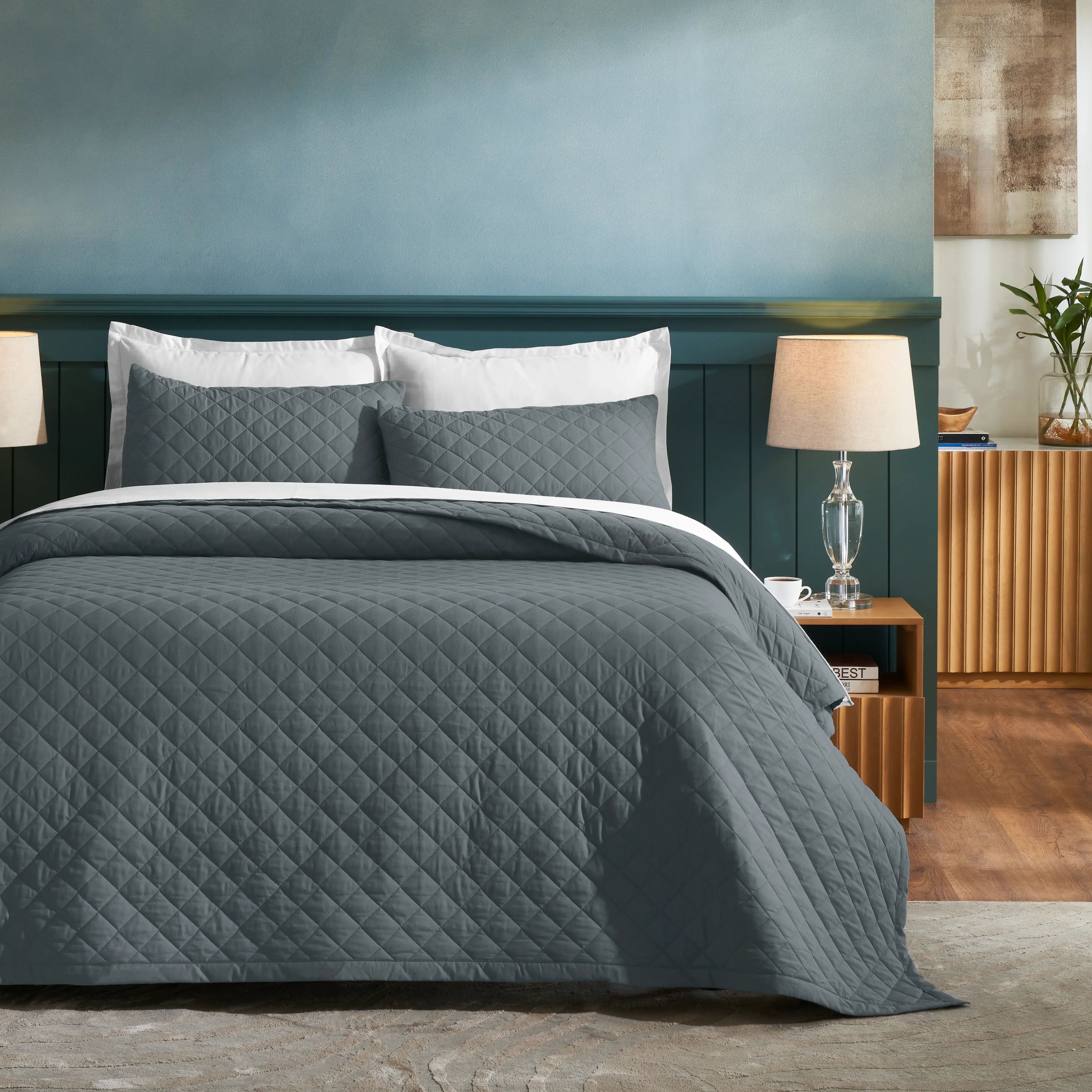 Nuvola | Luxurious Solid Dyed Diamond Quilted Cotton Bedcover Set