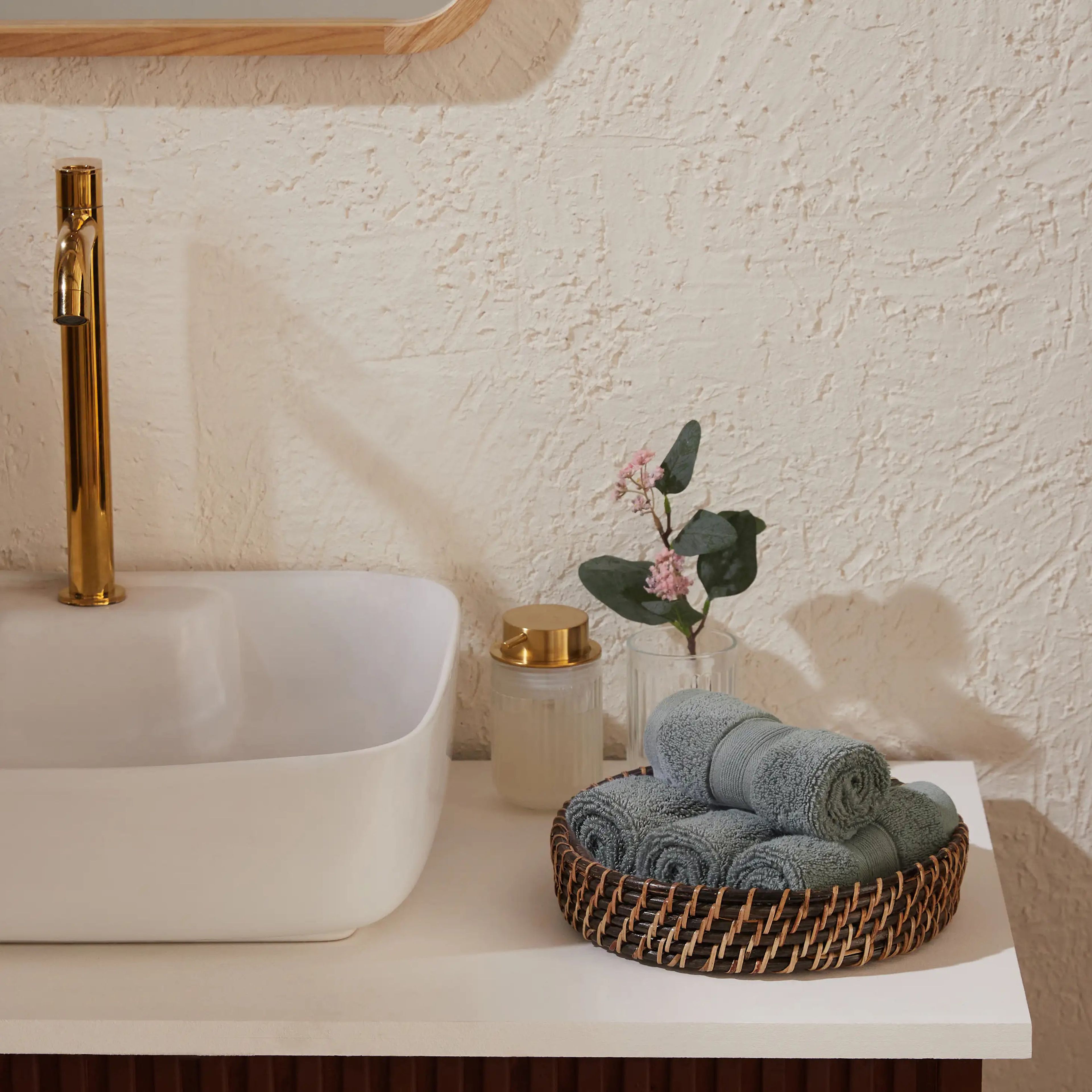 Pelushe | Super Absorbent & Luxurious Zero Twist Cotton Terry Face Towels | Set of 4