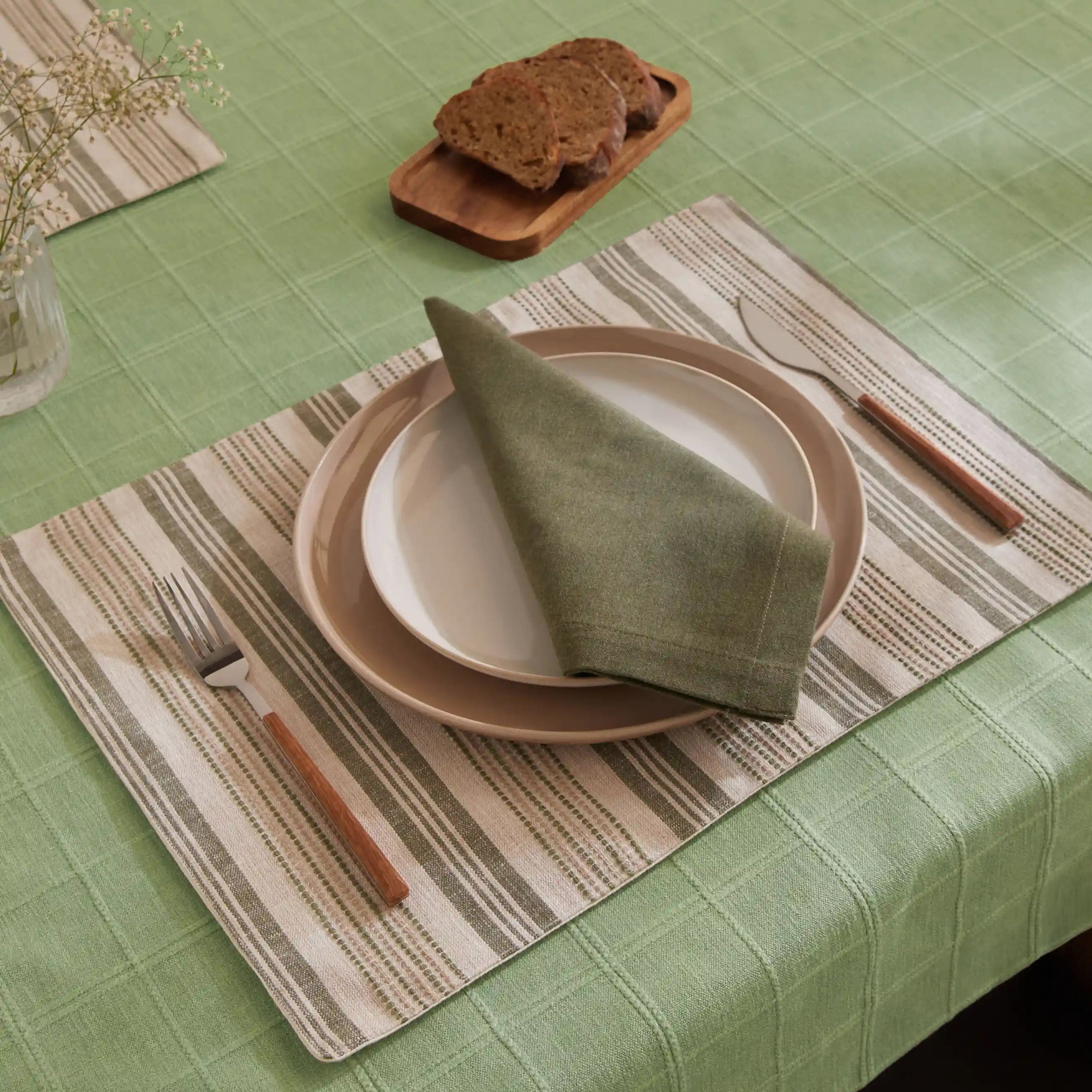 Kaleida | Countryside Charm Table Cloth