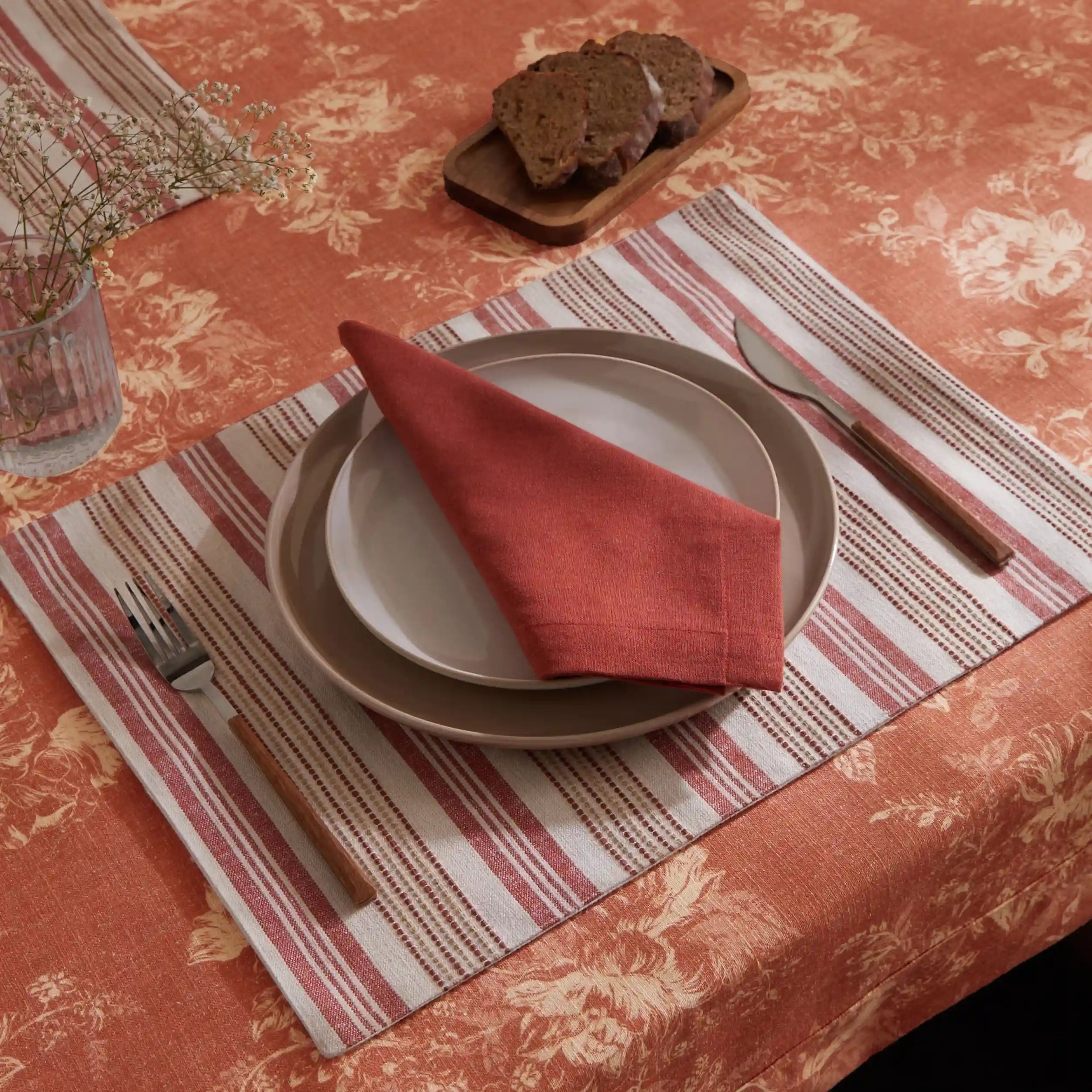 Kaleida | Countryside Charm Table Cloth
