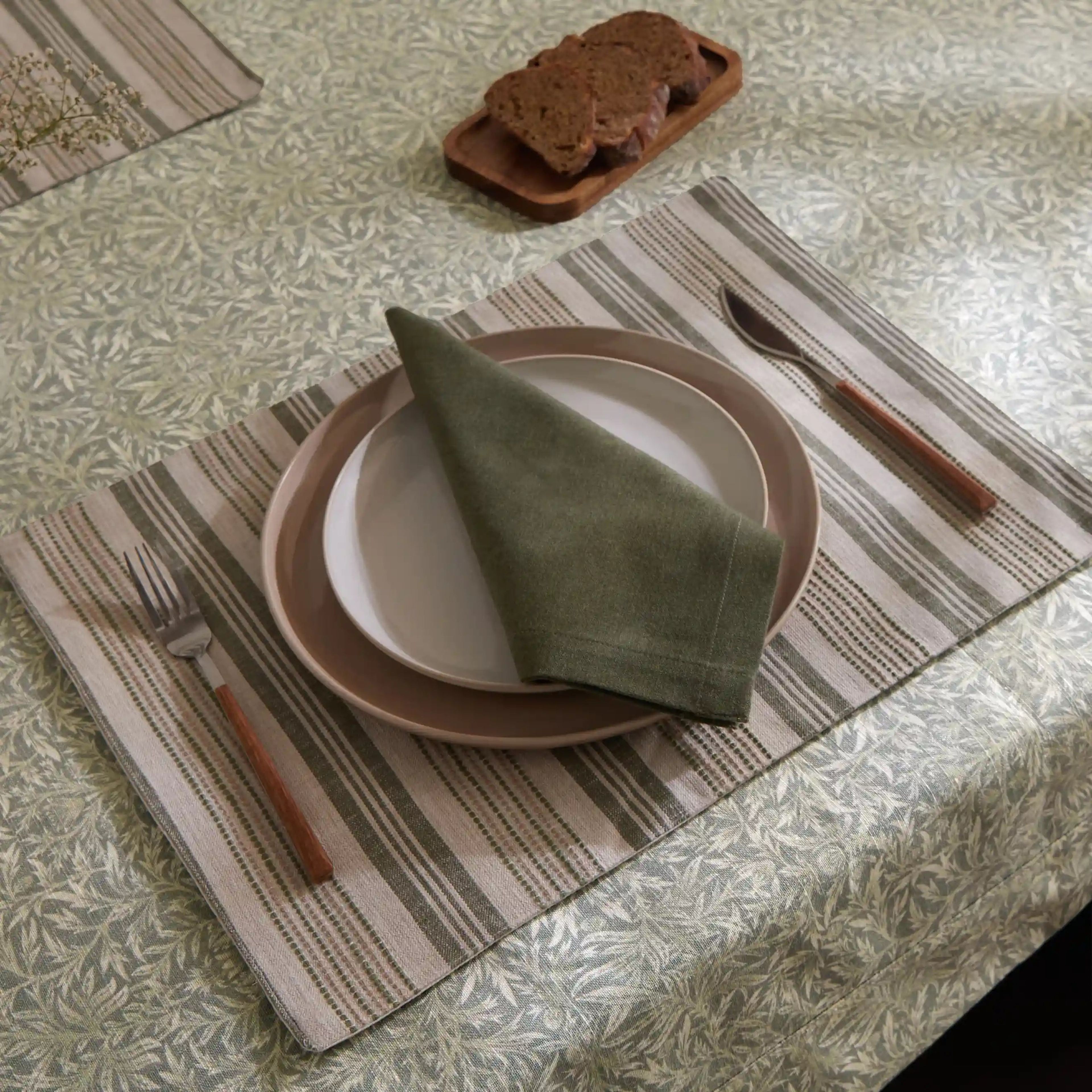 Kaleida | Countryside Charm Table Cloth