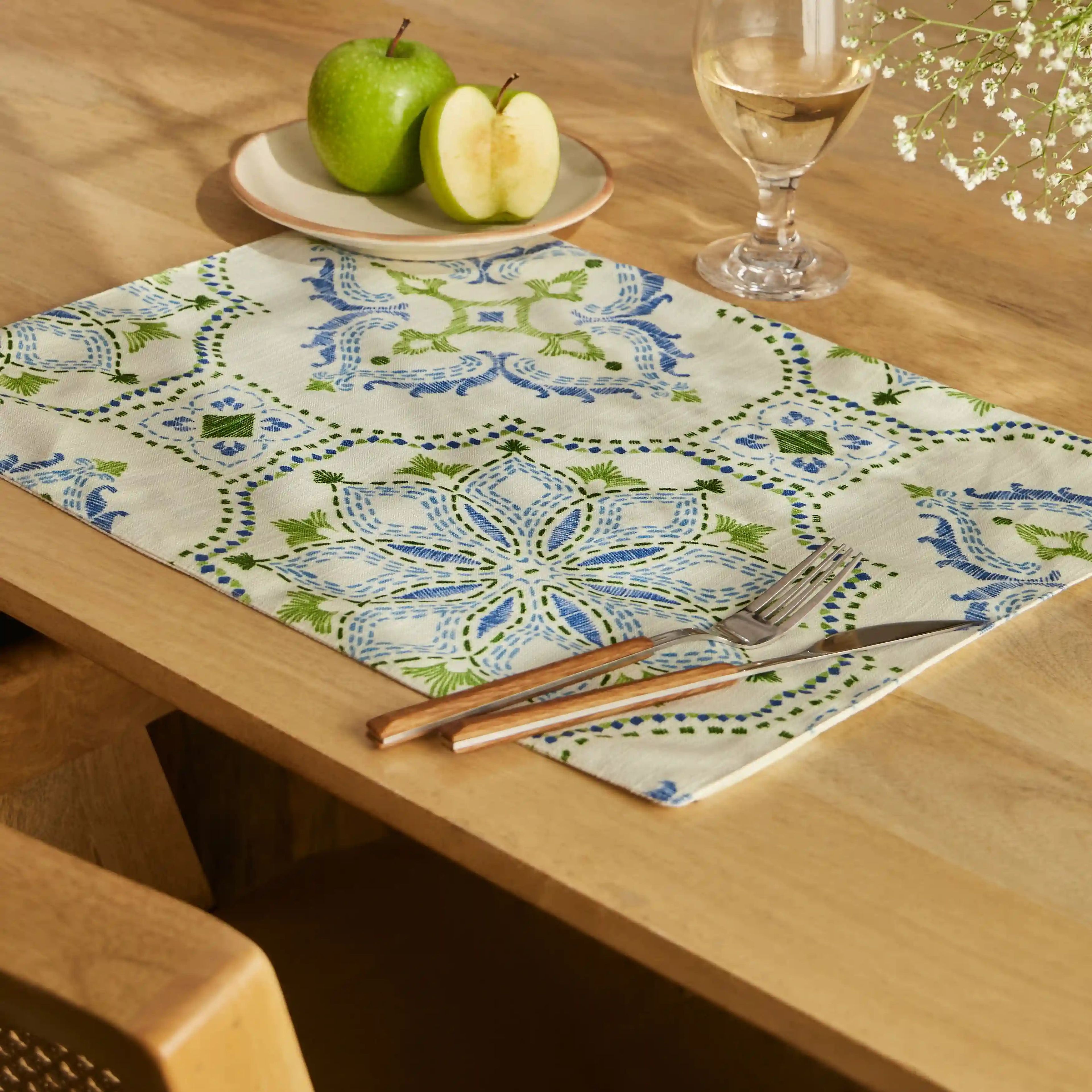 Nonna's Home | Tuscan Inspired Easy to Maintain Table Mat | Set of 4 & 6