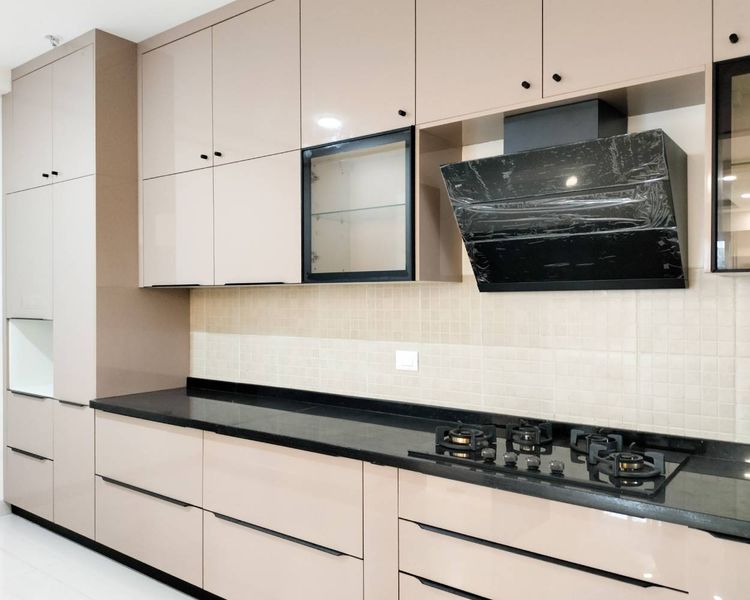 Modern Cream L-Shaped Kitchen Design With Granite Countertop And ...