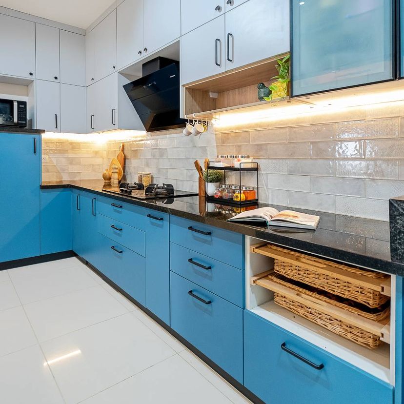 Blue and White Contemporary L-Shaped Kitchen Design with Granite ...